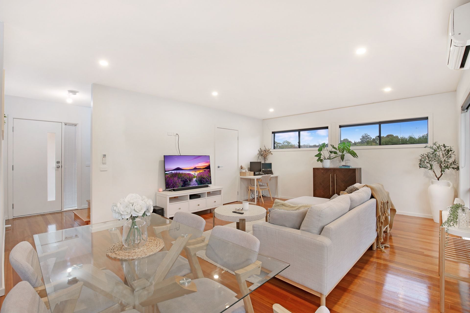 **Modern & Contemporary Living**