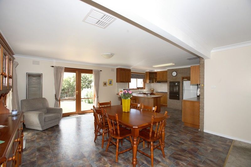 44 Bell Avenue, Altona - Thumbnail 3