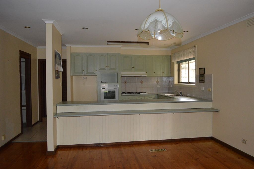 FABULOUS FIVE BEDROOM FAMILY HOME
