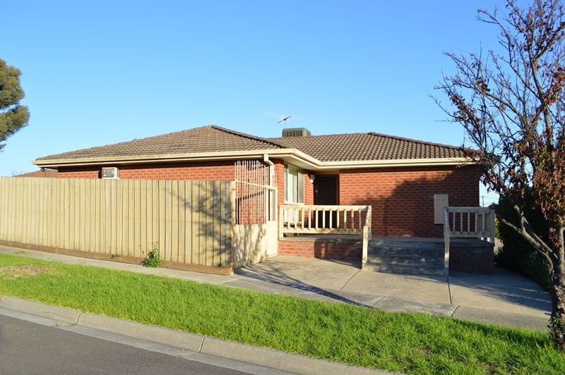 40 Narina Way, Epping