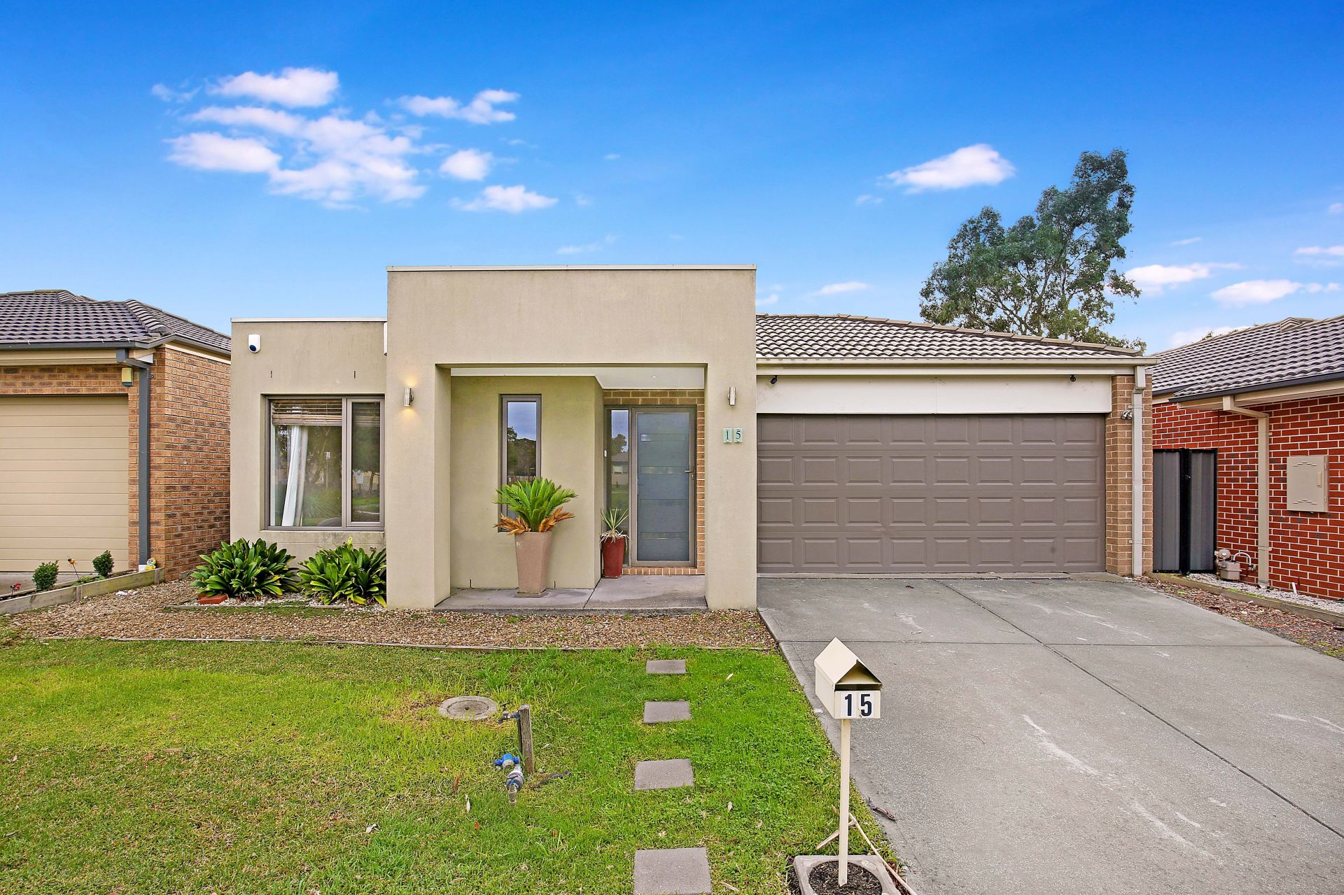 FAMILY HOME IN HAWKESTOWE!