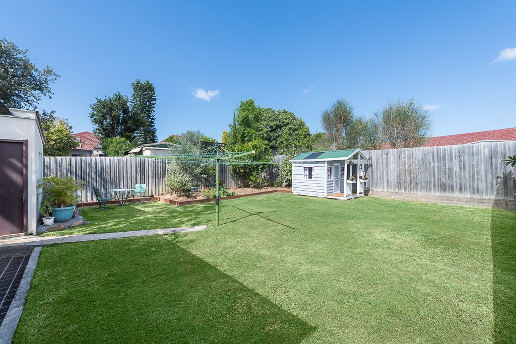 SOLD - Classic Period Style With Modern Family Ease