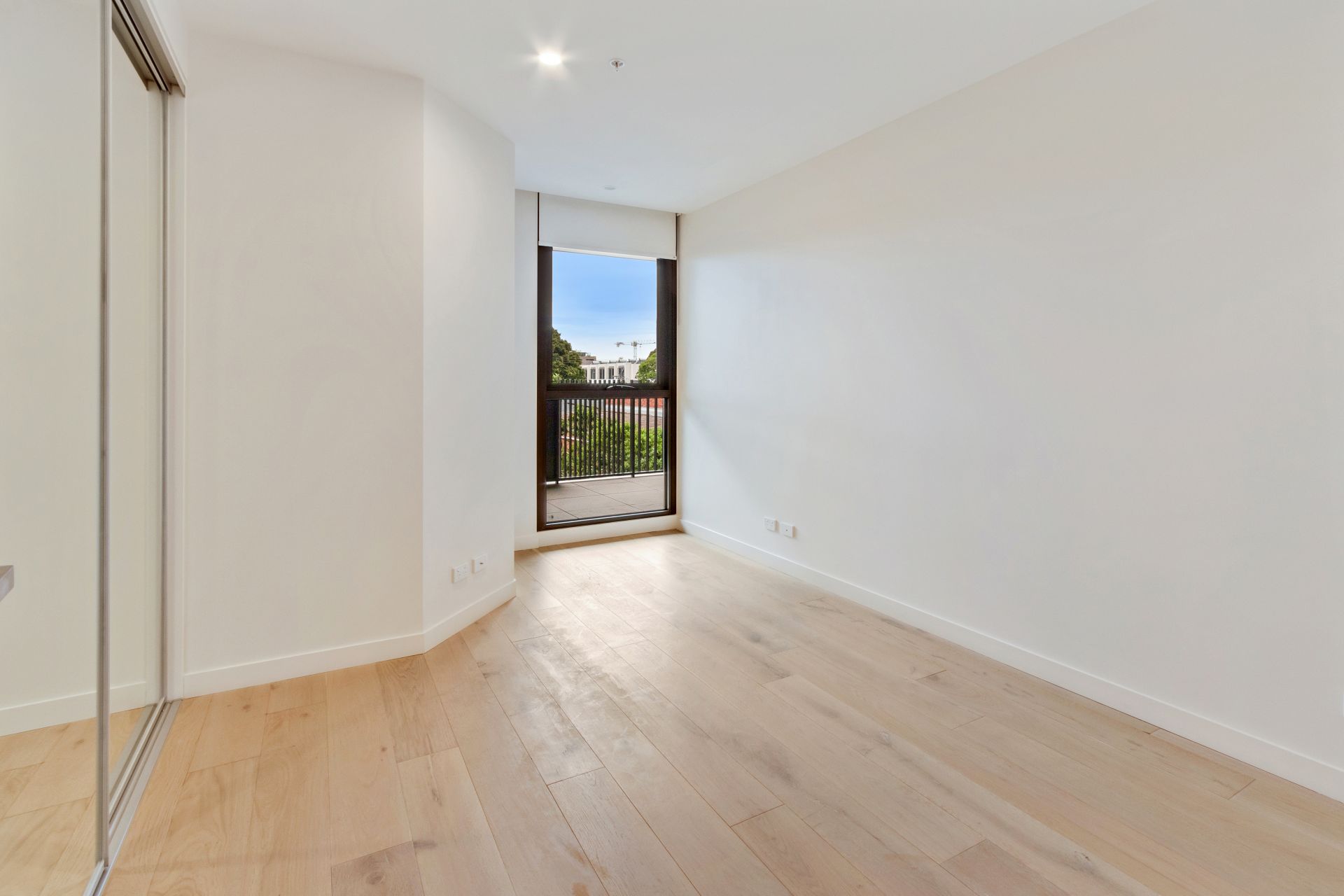 Location, Luxurious Lifestyle