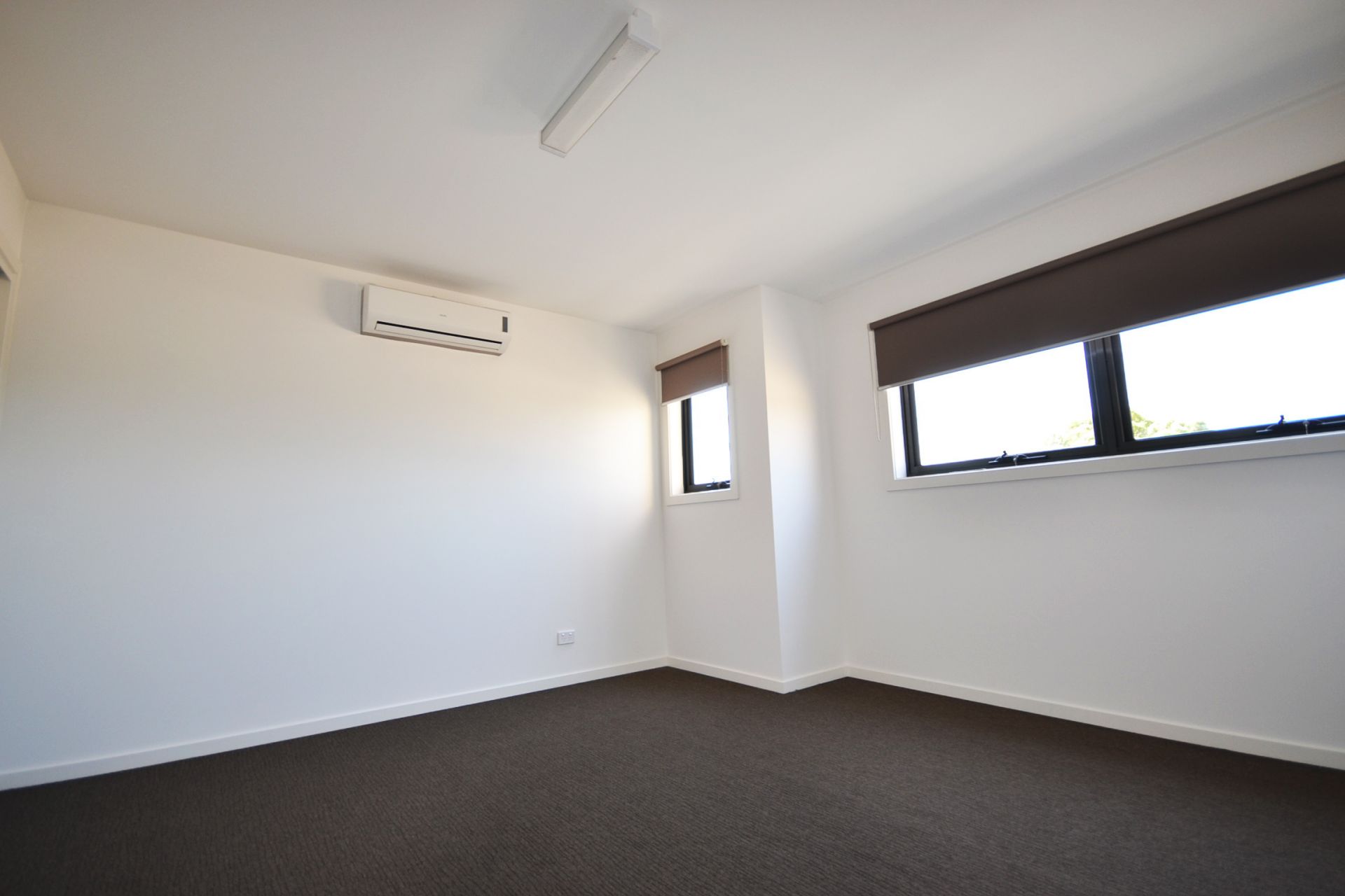 AS NEW APARTMENT IN A GREAT LOCATION - COLES, TRAM & BUS AT FRONT DOORSTEP!
