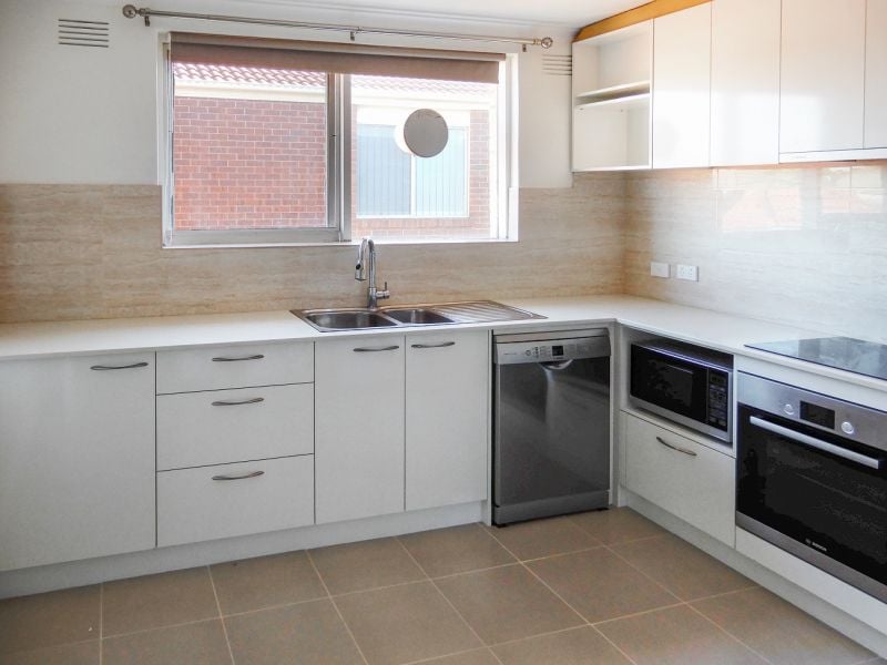 3/116 Arthurton Road, Northcote