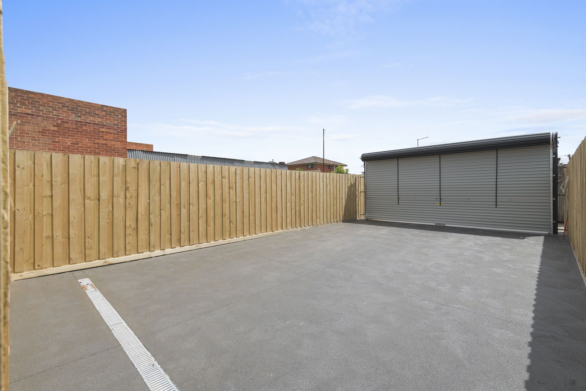 BRAND NEW TOWNHOUSE IN PRIME LOCATION
