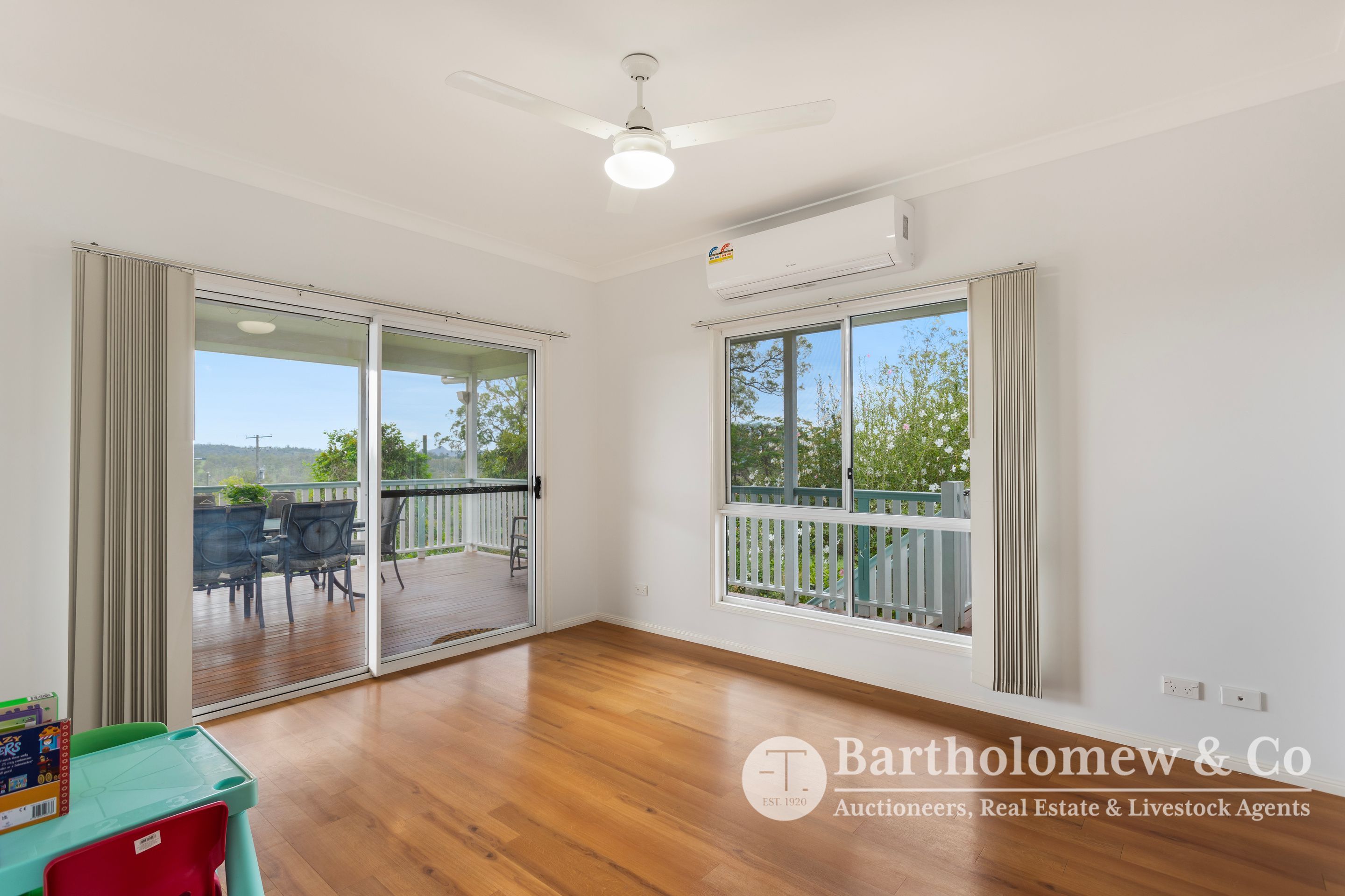 Real Estate For Sale 2 Wiley Road Milbong , QLD