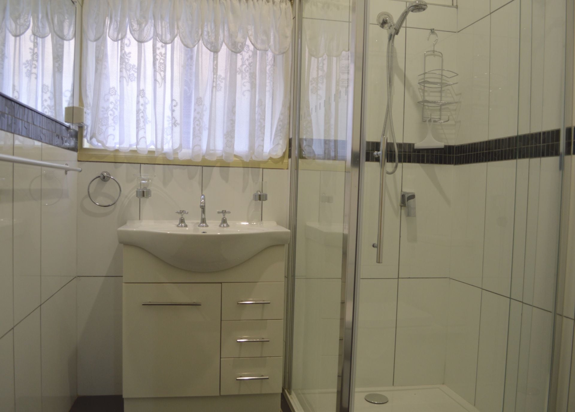 SPACIOUS FAMILY HOME IN IDYLLIC RESERVOIR LOCATION  *Insp Wed 27th Jun @ 5:10pm*