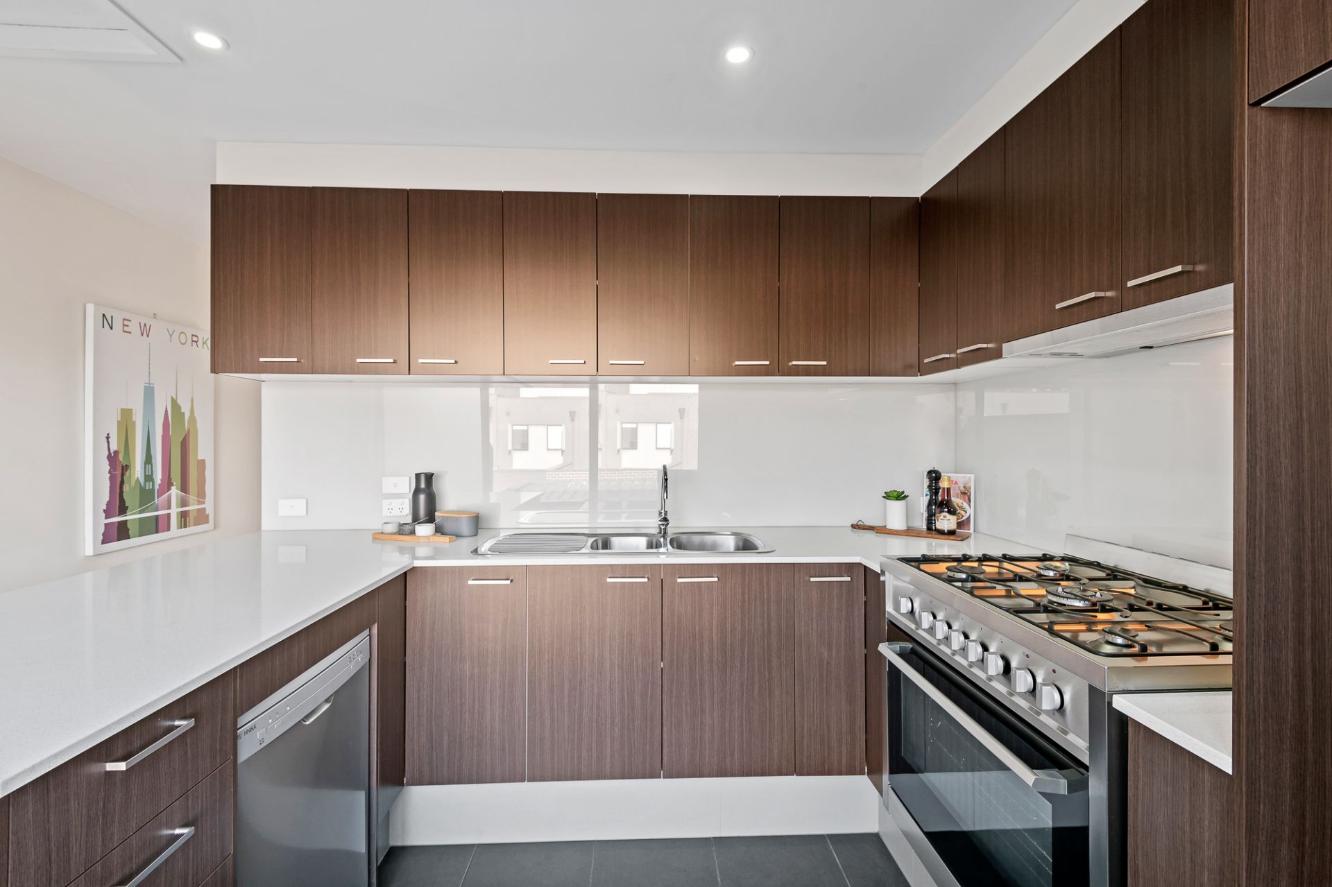 Contemporary Luxury In Prime Locale