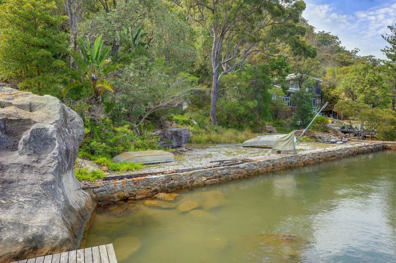 2526 Hawkesbury River, Bar Point Riverfront Real Estate