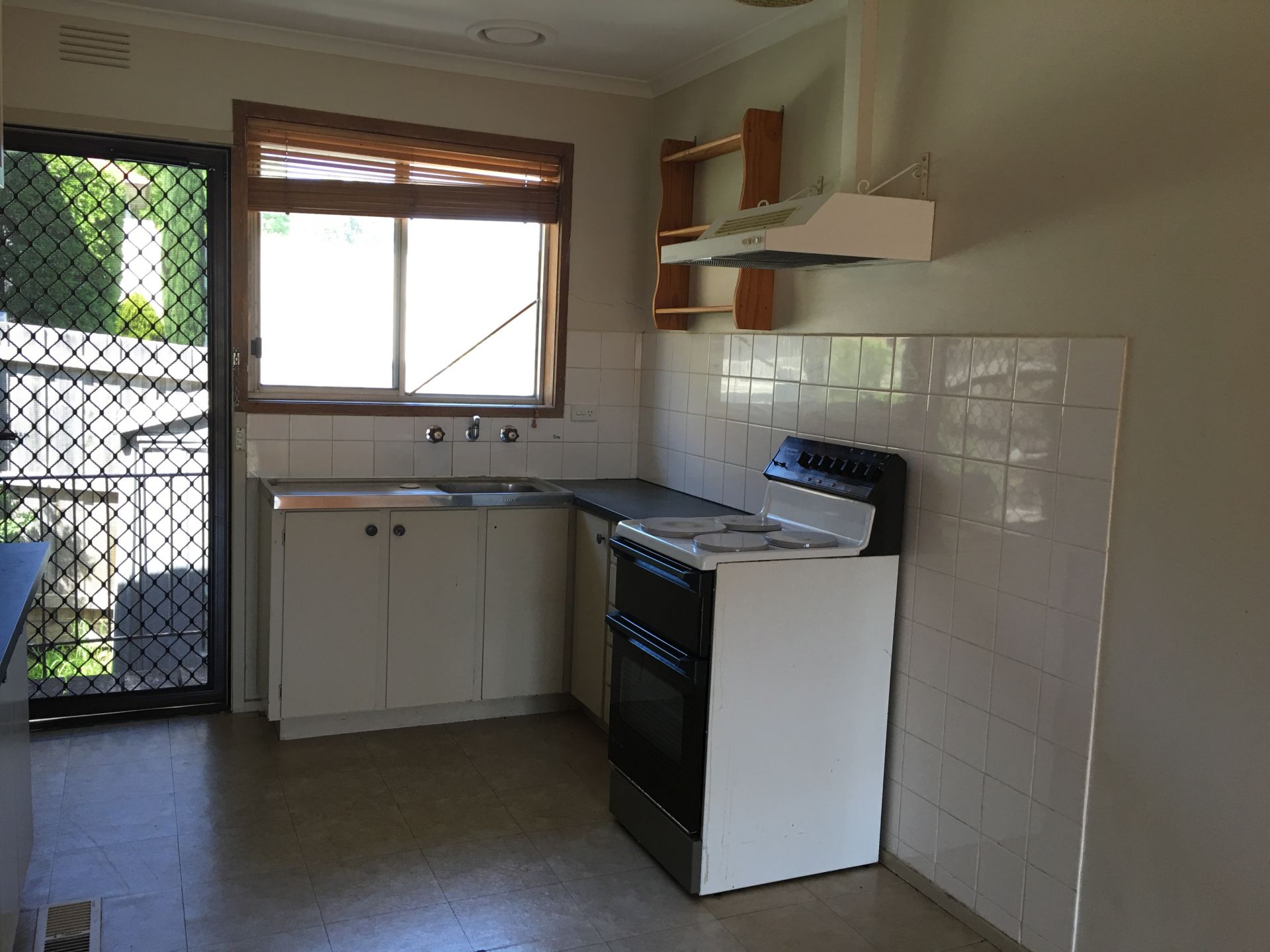 WELL LIT UNIT WITH CITY VIEWS!