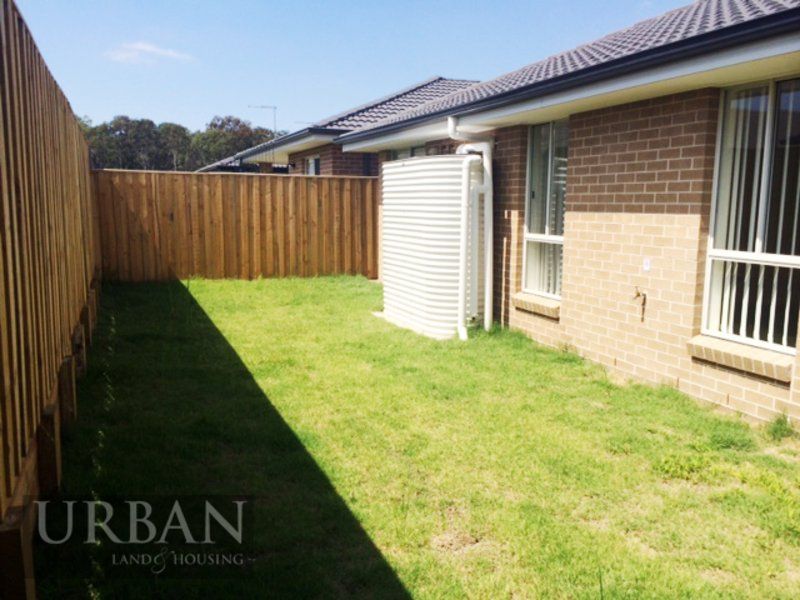 Colebee 5 Sugarloaf Crescent