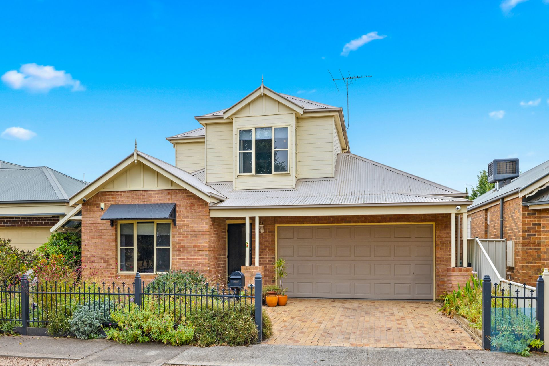 3 Copse Wood Bend, Caroline Springs - Thumbnail 2