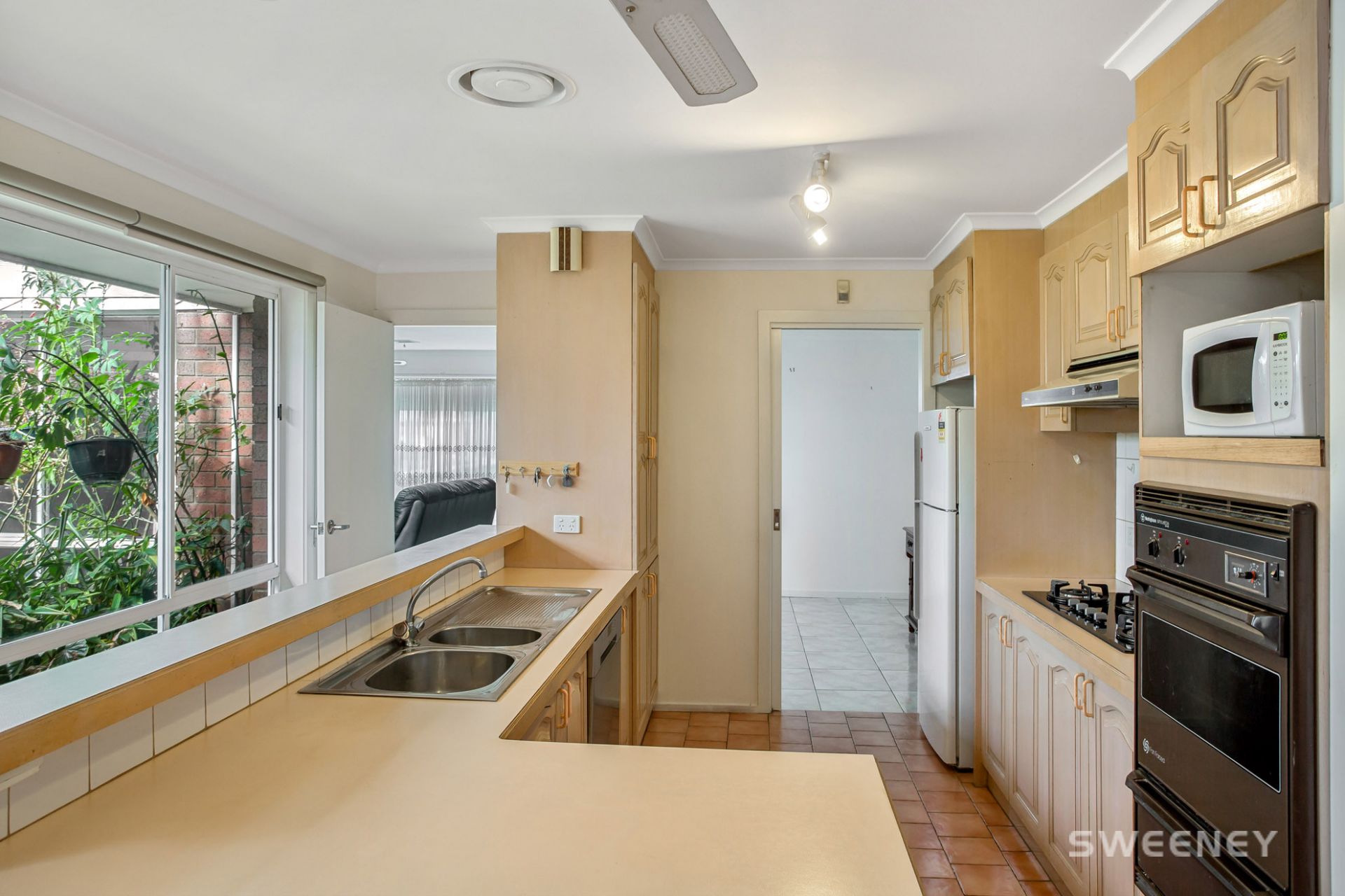 17 Tatman Drive, Altona Meadows - Thumbnail 4