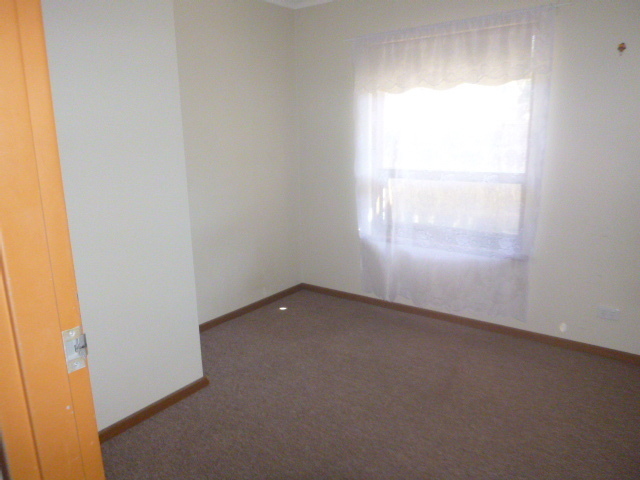 4/12 Varram  Way West Lakes Shore 5020