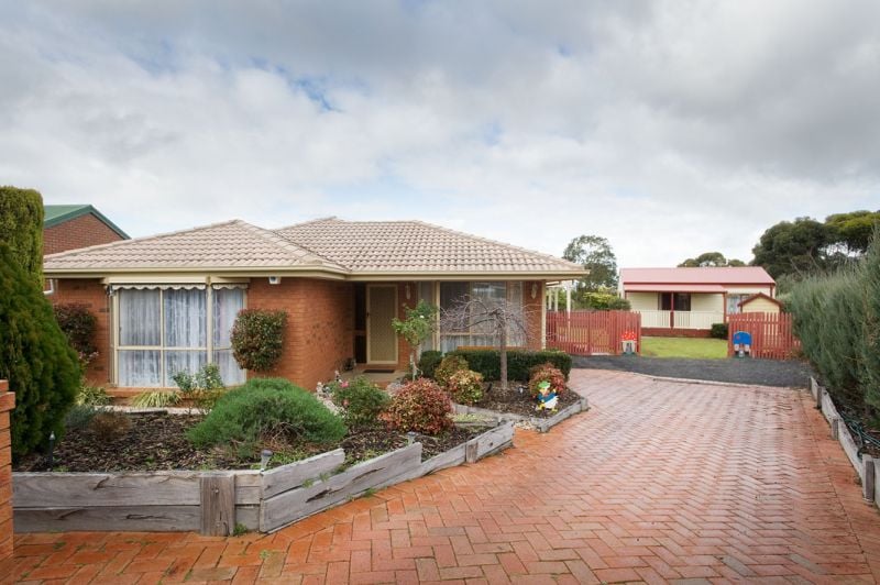2 Cashmore Court, Bacchus Marsh - Thumbnail 2