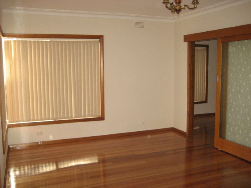 Immaculately Presented, Fully Renovated Home Unit...