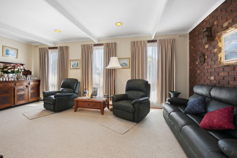 21 Yvonne Street Wendouree VIC, Wendouree - Thumbnail 5