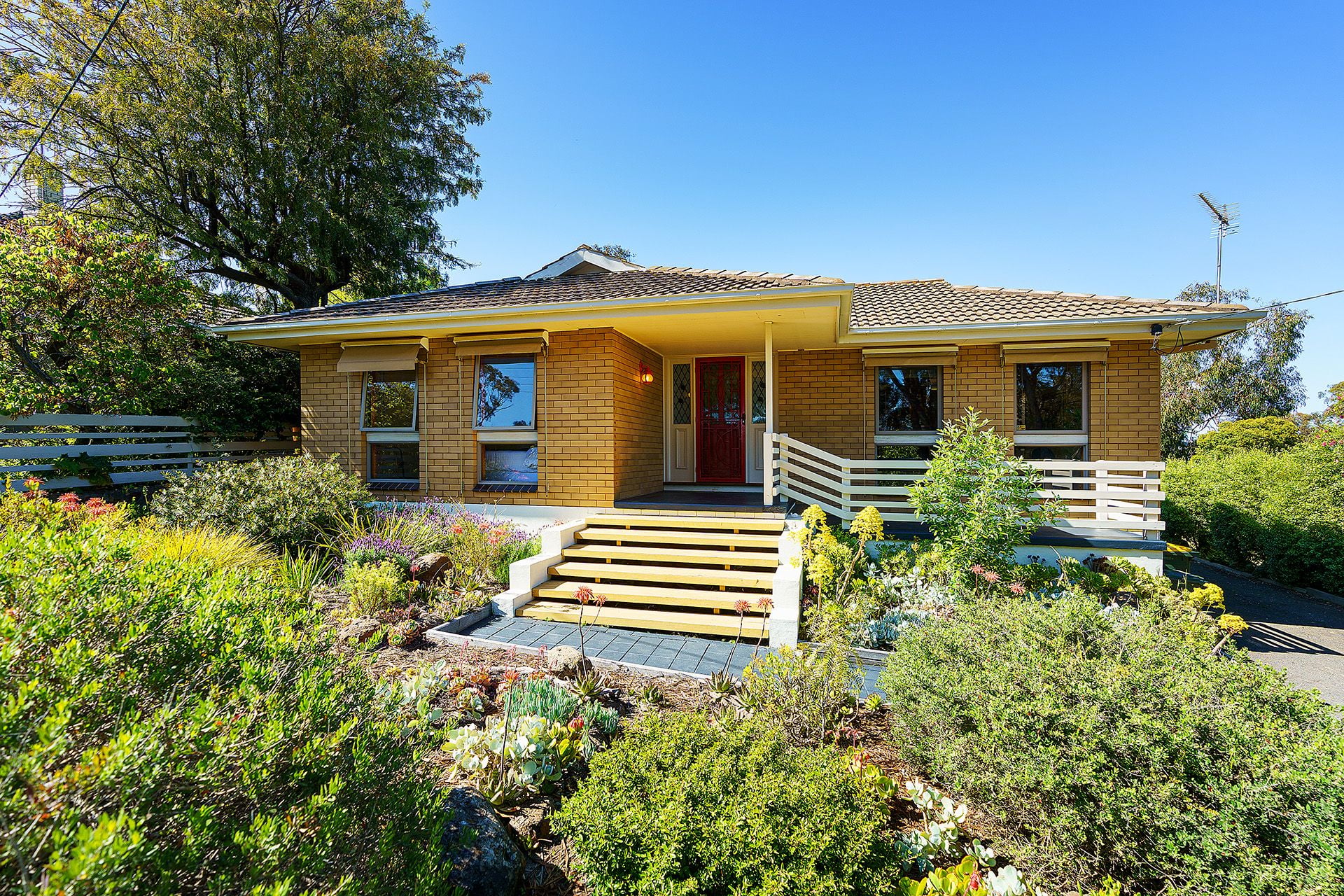52 Parker Street, Castlemaine - Thumbnail 2