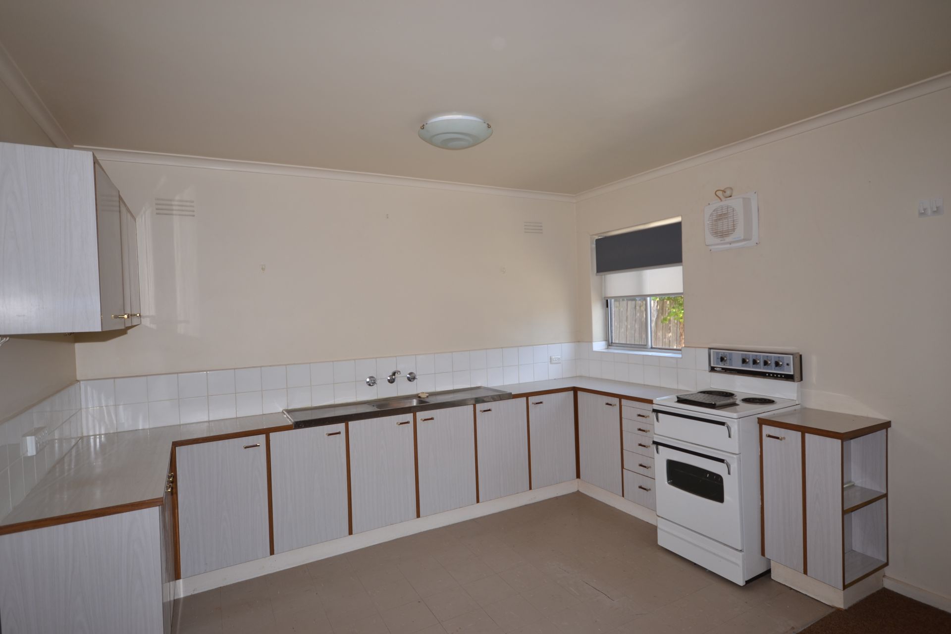 SPACE LIGHT AND COMFORTABLE LIVING IN A SUPERB LOCATION