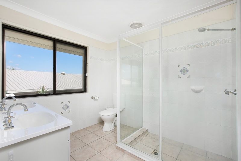 11 Colombo Court, Carrara - Thumbnail 8