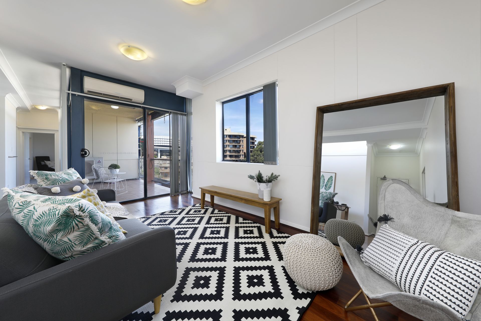 62/2-4 Central Road, Miranda, Miranda - Thumbnail 2
