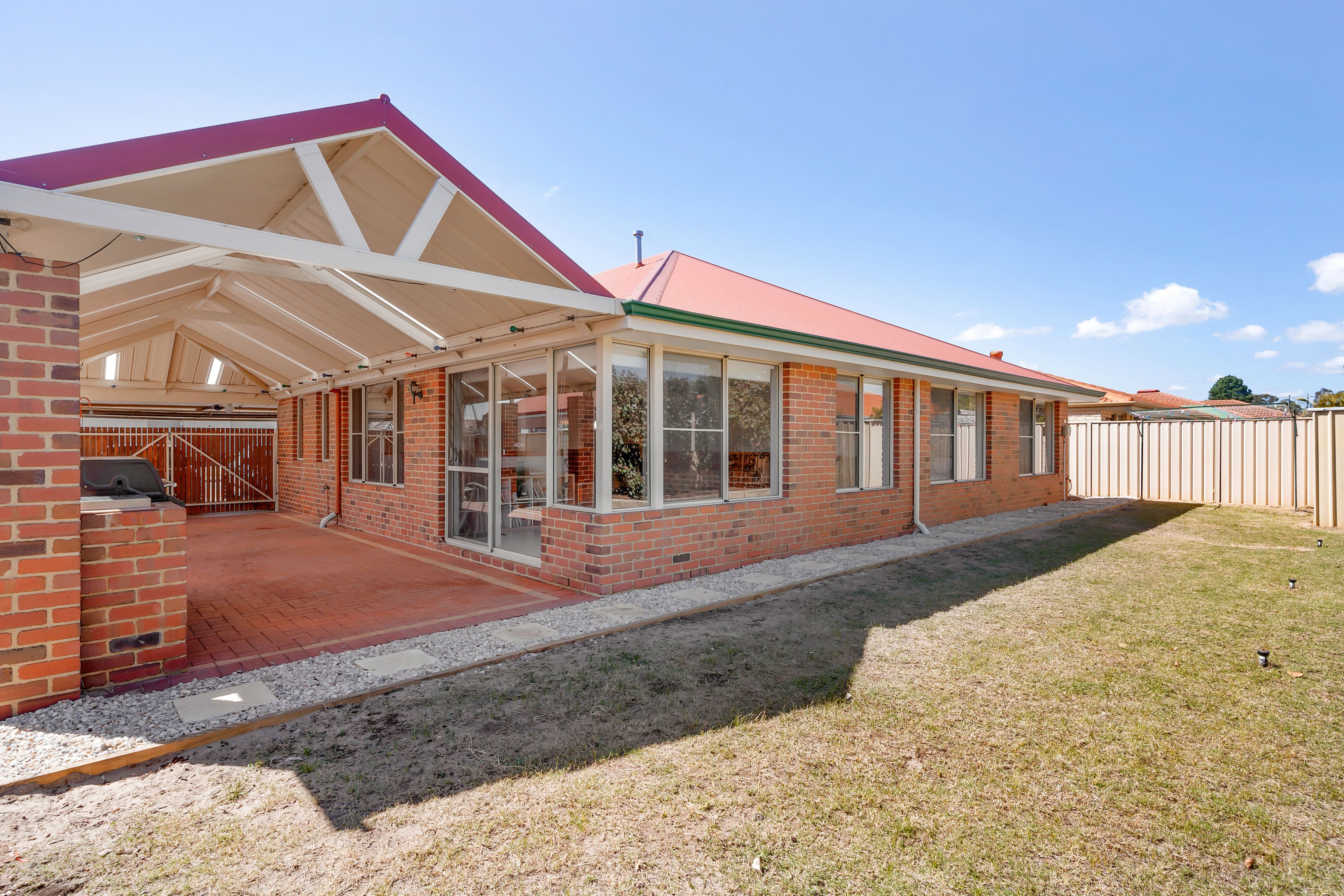 Real Estate For Sale 119 Dumbarton Road Canning Vale , WA