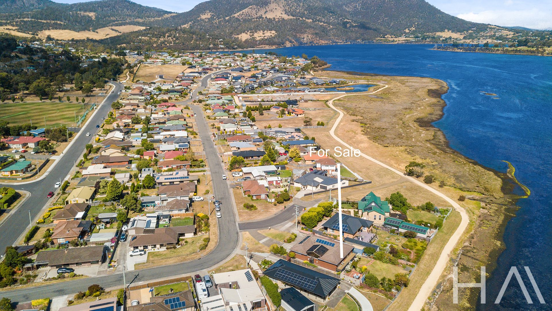 9 Sun Valley Drive, Old Beach Harrison Agents