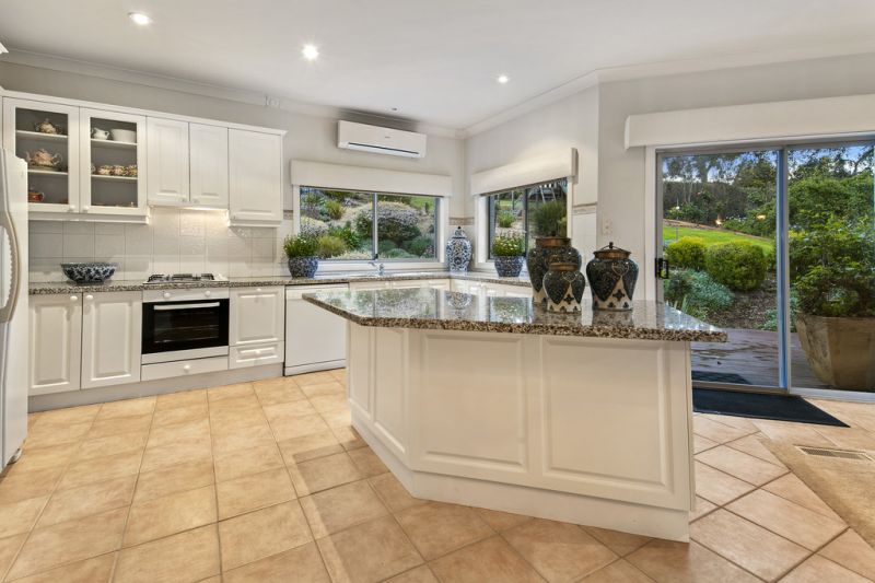 11 Alexander Road, Warrandyte - Thumbnail 7