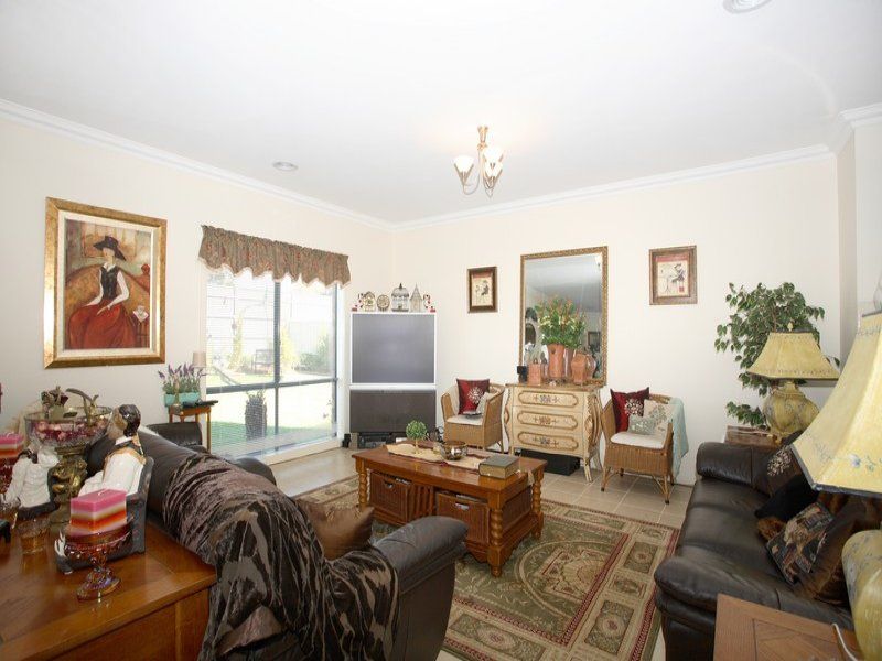 7 Lonsdale Court, Caroline Springs - Thumbnail 6