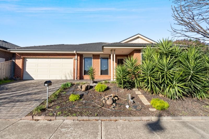 15 Manor House Drive, Epping
