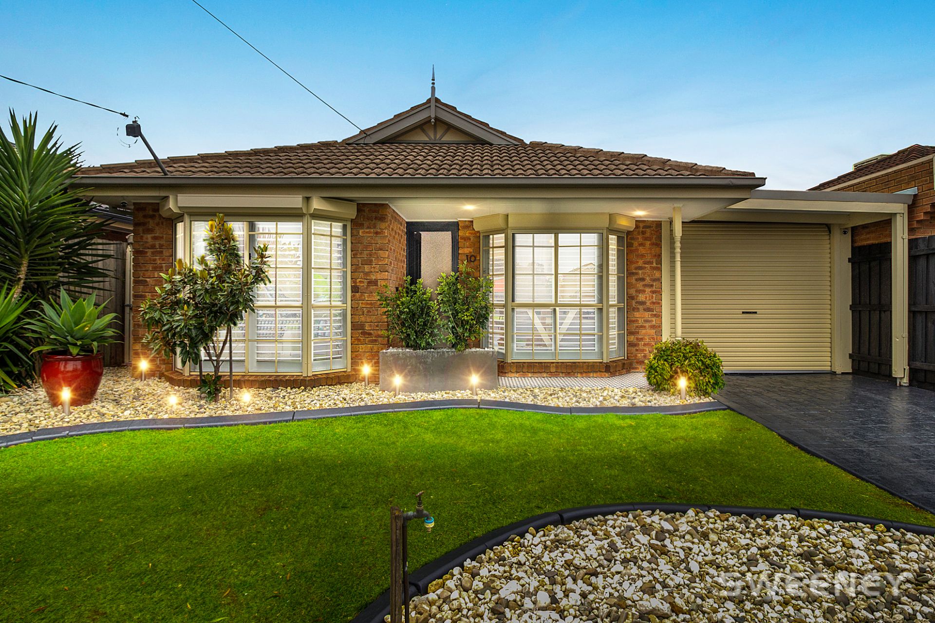 10 Carr Court, Altona Meadows - Thumbnail 2