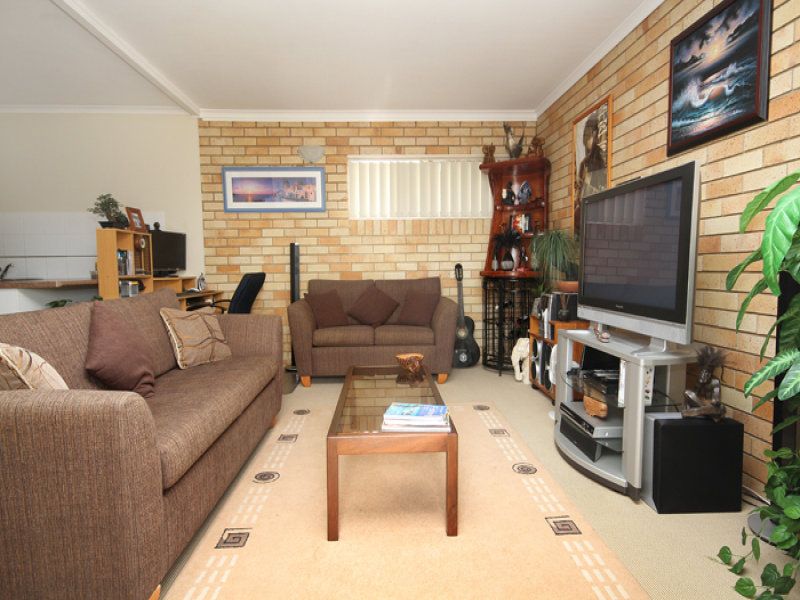 33 Cooinda Crescent MAROOCHYDORE QLD, Maroochydore - Thumbnail 2
