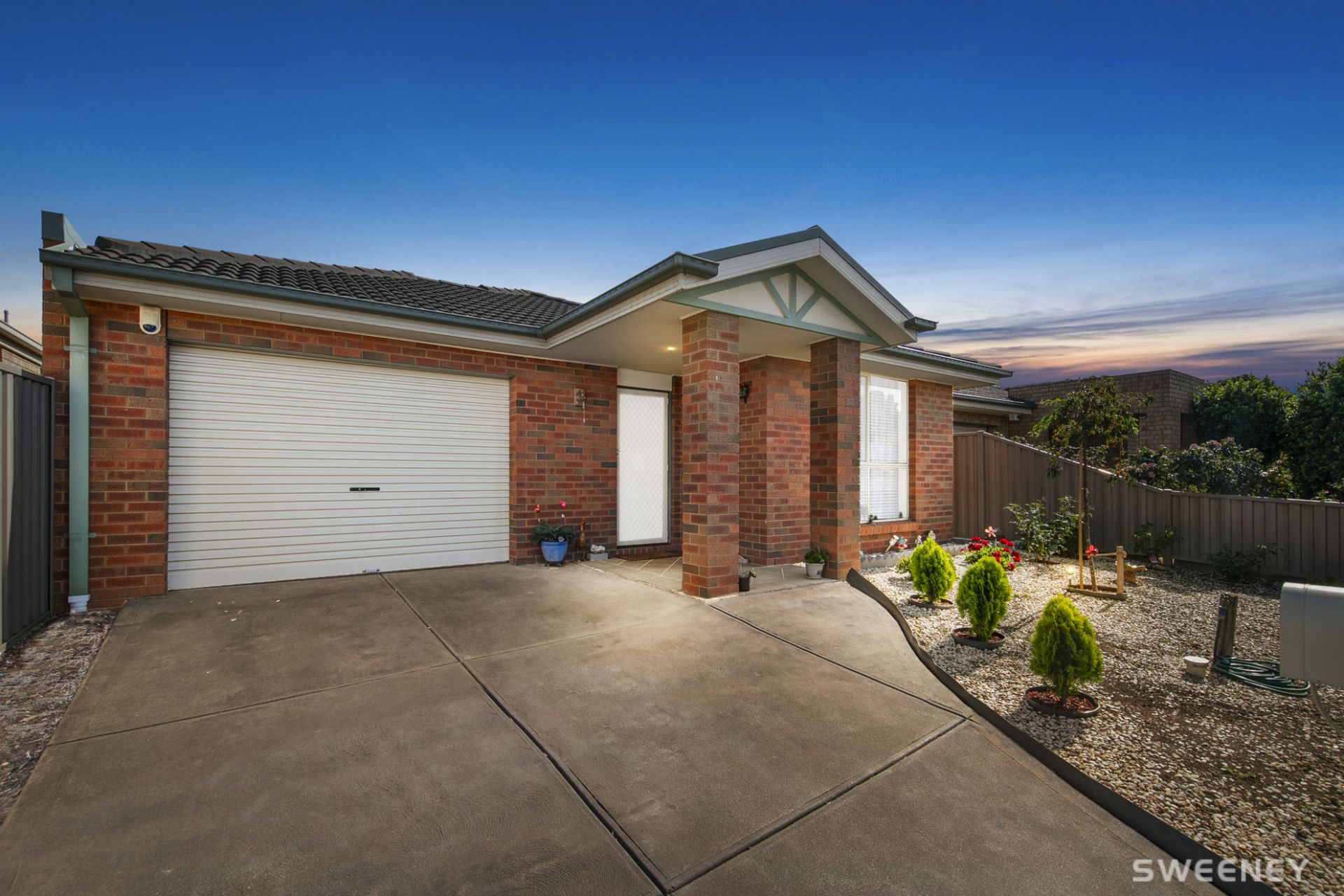 13 Licodia Avenue, Point Cook - Thumbnail 2
