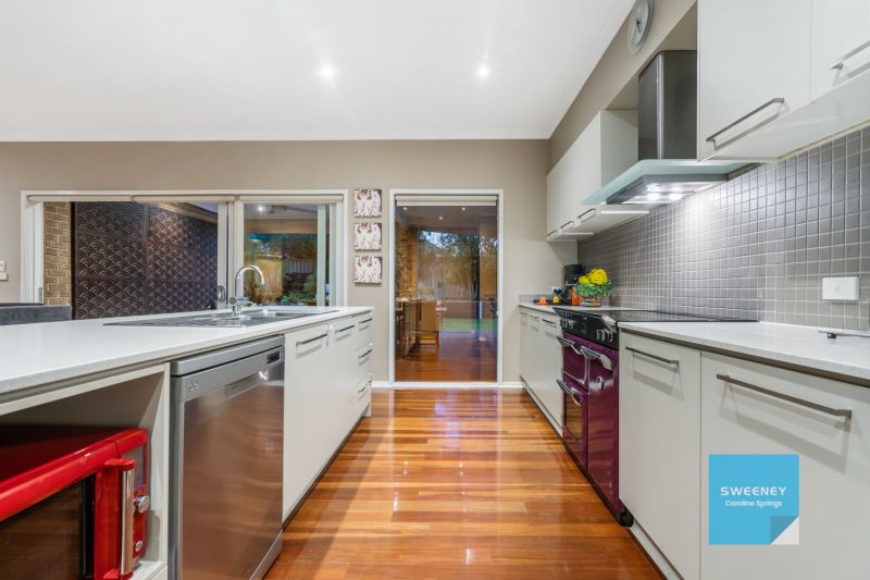 28 Kororoit Approach, Caroline Springs - Thumbnail 4