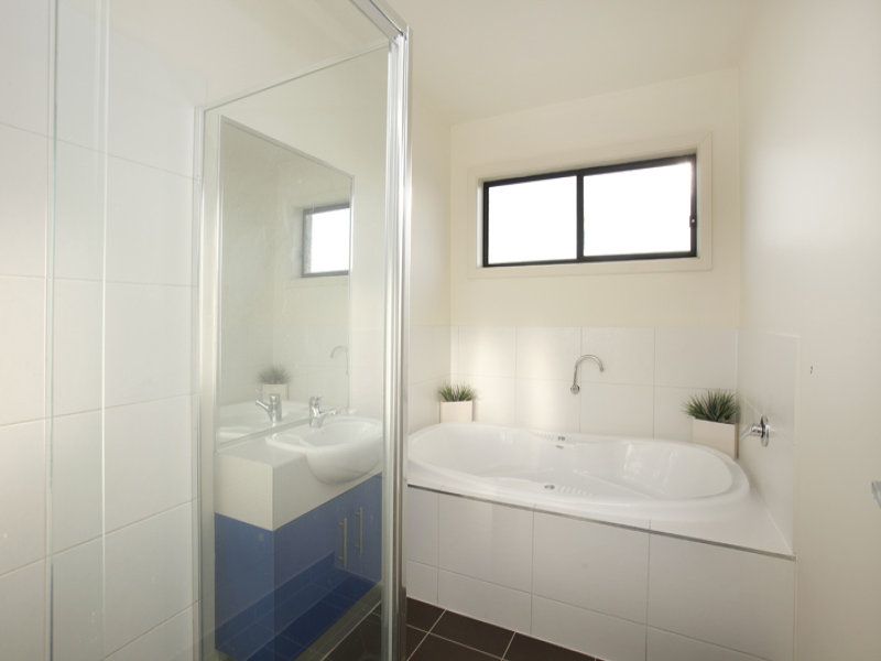 21 Hyde Park Terrace, Point Cook - Thumbnail 8