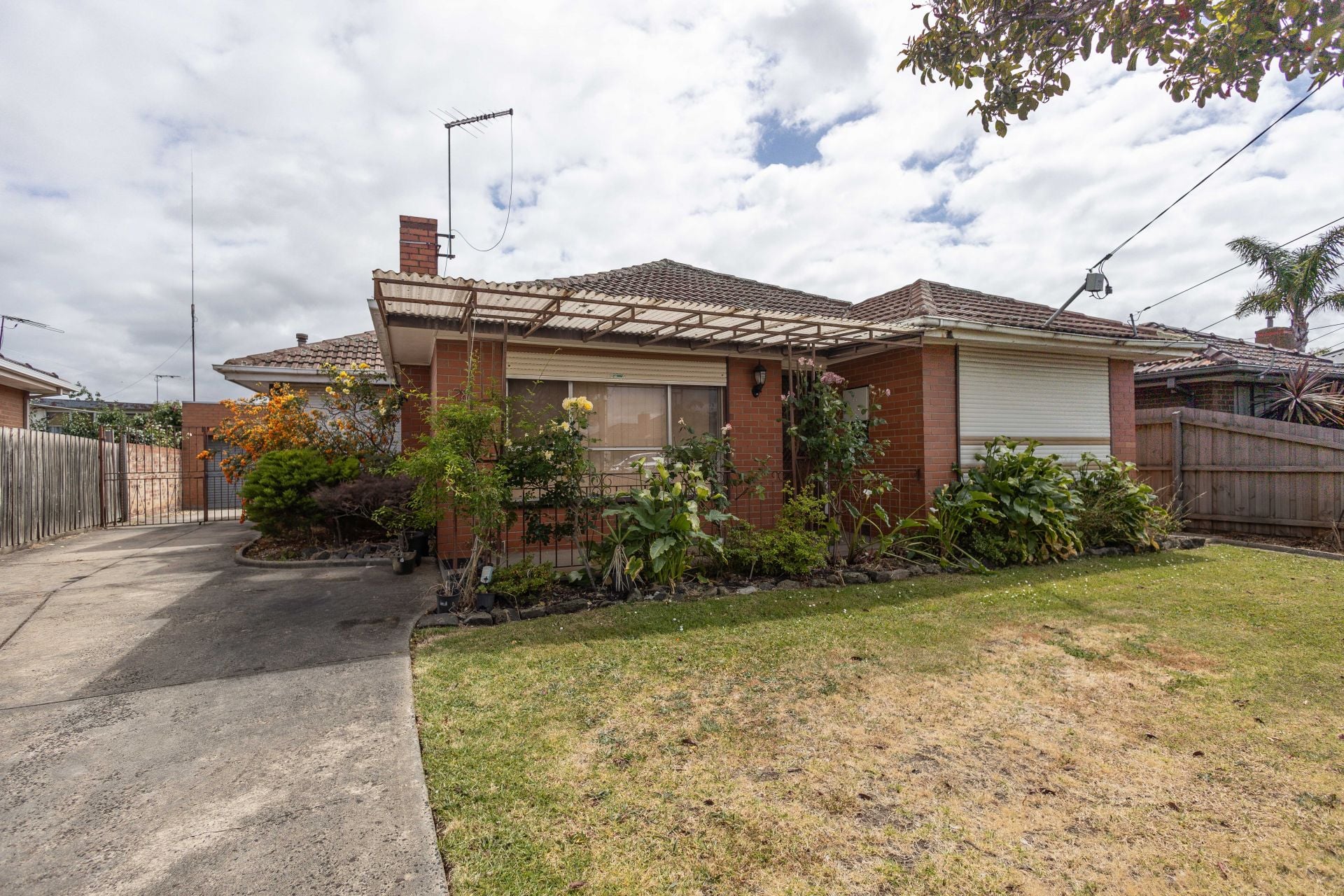Charming 3-Bedroom Home – Perfect for Families, Convenient Location!