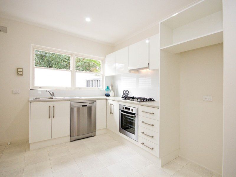 4/8 Robert Street Glenelg South 5045
