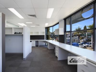 RARE INNER CITY OFFICE / WAREHOUSE | 6 CARS PARKS ONSITE!