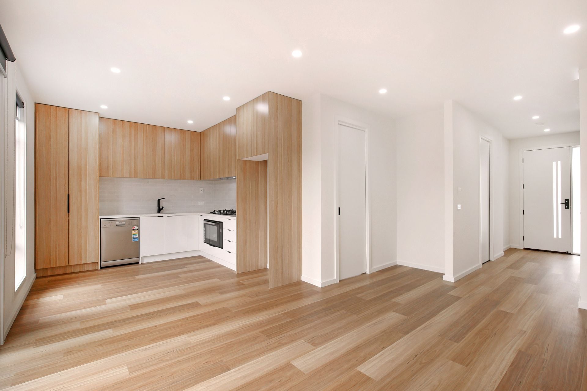 BRAND NEW 3 Bed townhouse in convenient location !! Private Viewings are welcome
