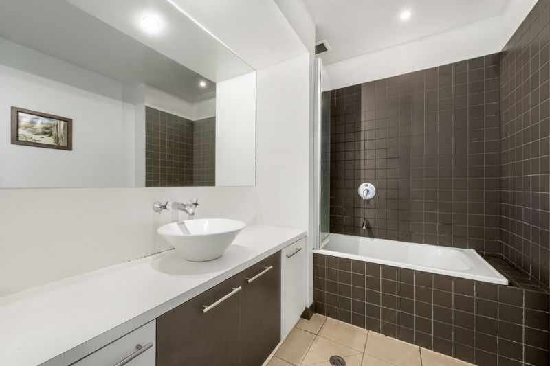 613/54 Nott Street, Port Melbourne - Thumbnail 5