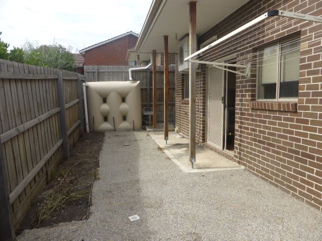 MASSIVE TOWNHOUSE TO NOT BE MISSED!