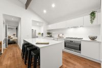 10 Stirling Avenue, Cranbourne North VIC, Cranbourne North - Image 1