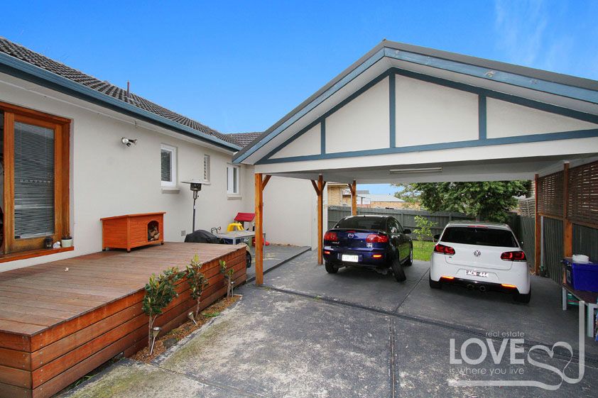 RENOVATED, SPACIOUS & COSY
