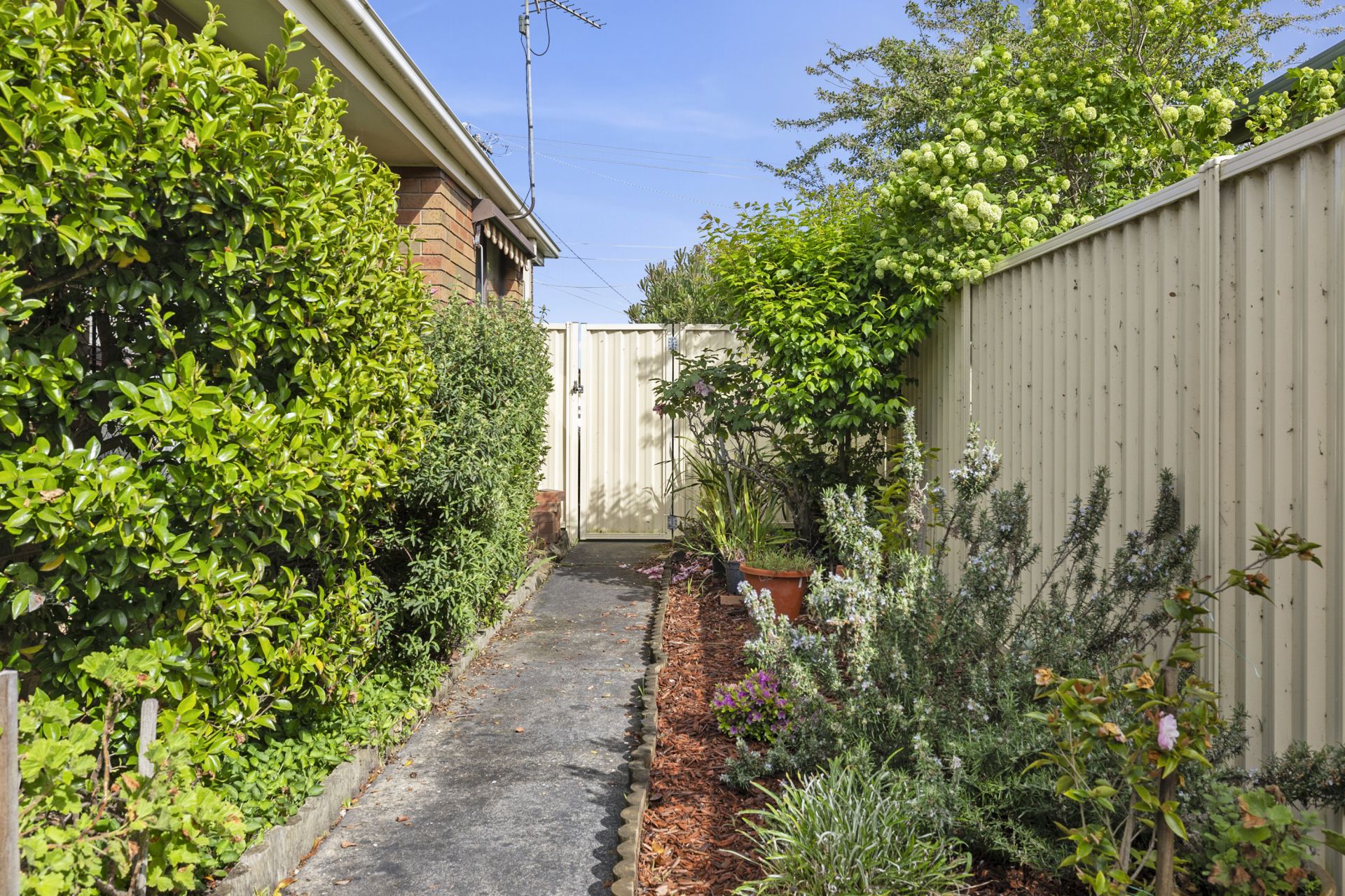 1/8-10 Midlands Drive, Ballarat North, Ballarat North - Thumbnail 2