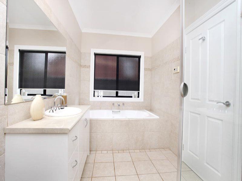 12 Whyalla Place, Burnside - Thumbnail 8
