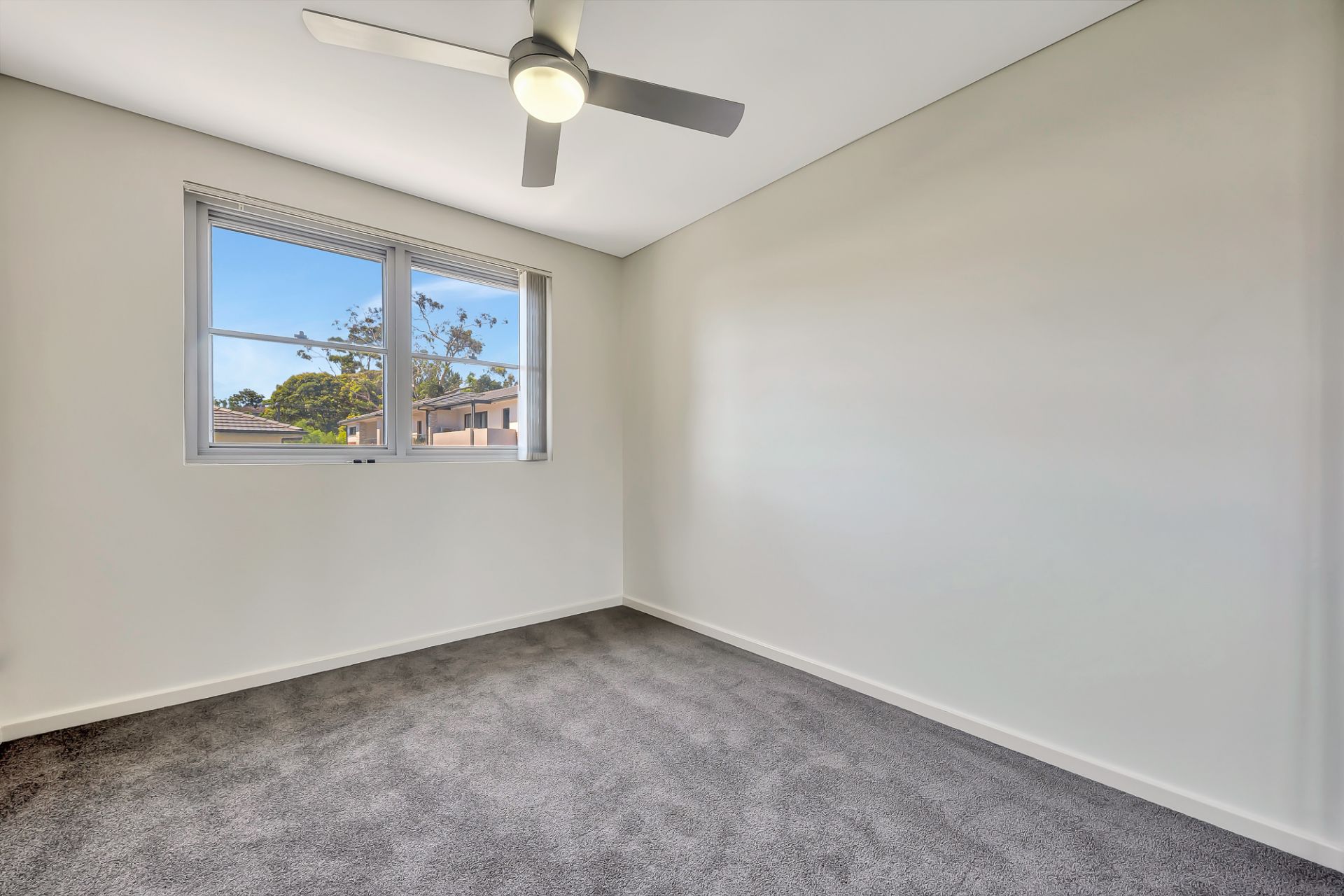 Real Estate For Lease 8/28 Susan Parade Castle Hill , NSW