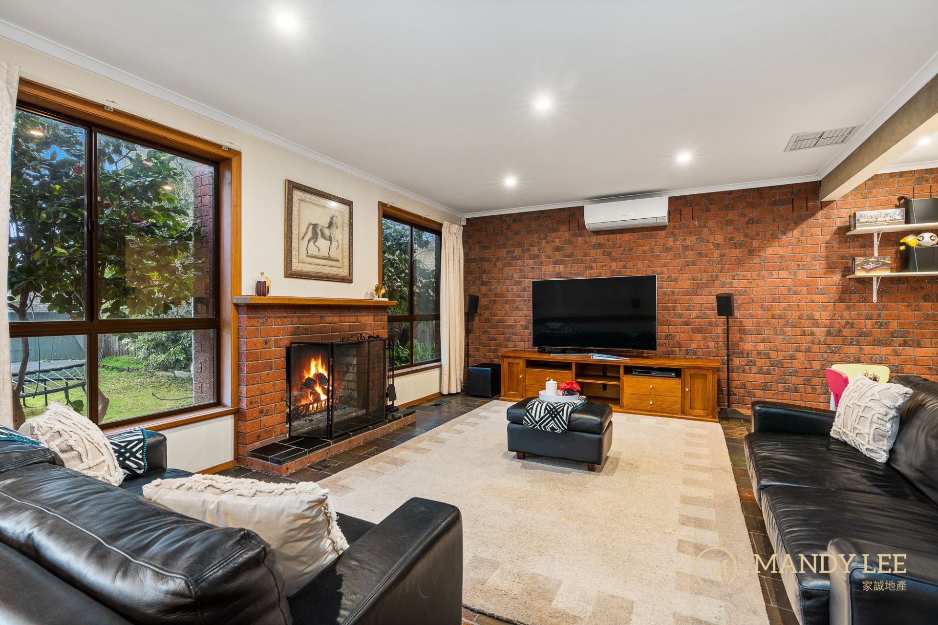 24 Robert Street Burwood East VIC, Burwood East - Thumbnail 2