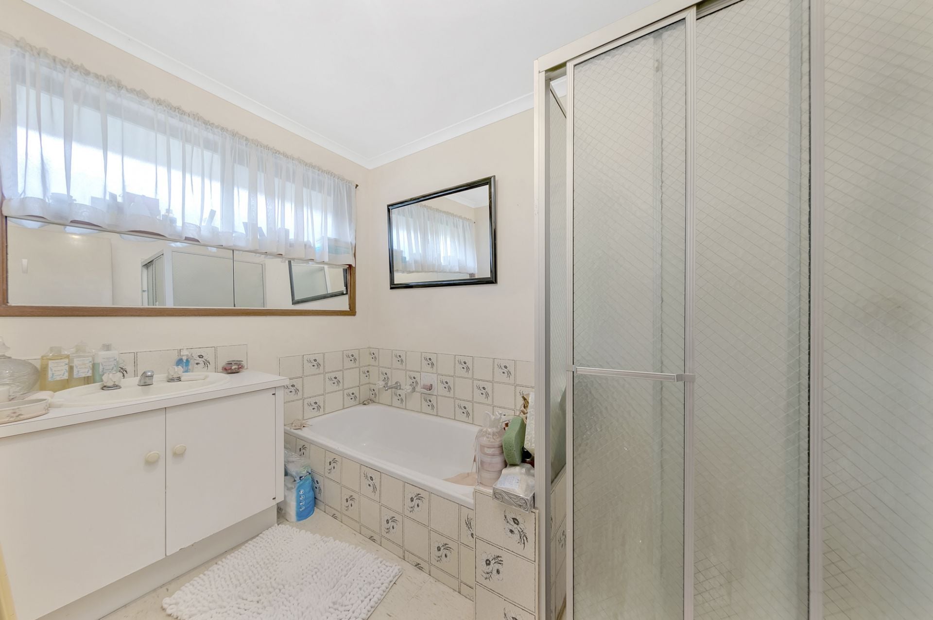 Calling all 1st Home-Buyers / Investors / Tradies / Car Enthusiasts