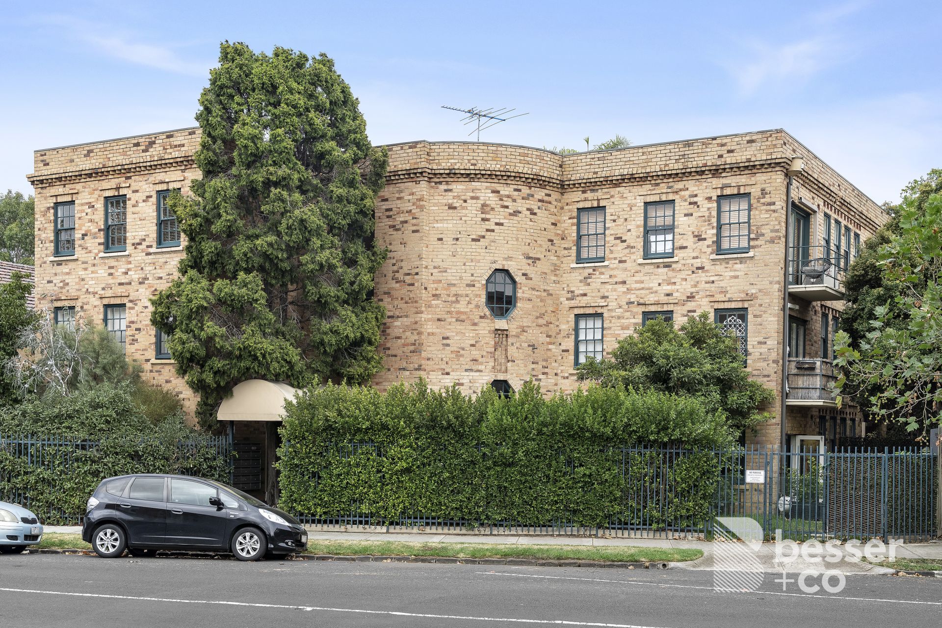 16/9 Southey Street, Elwood - Thumbnail 2